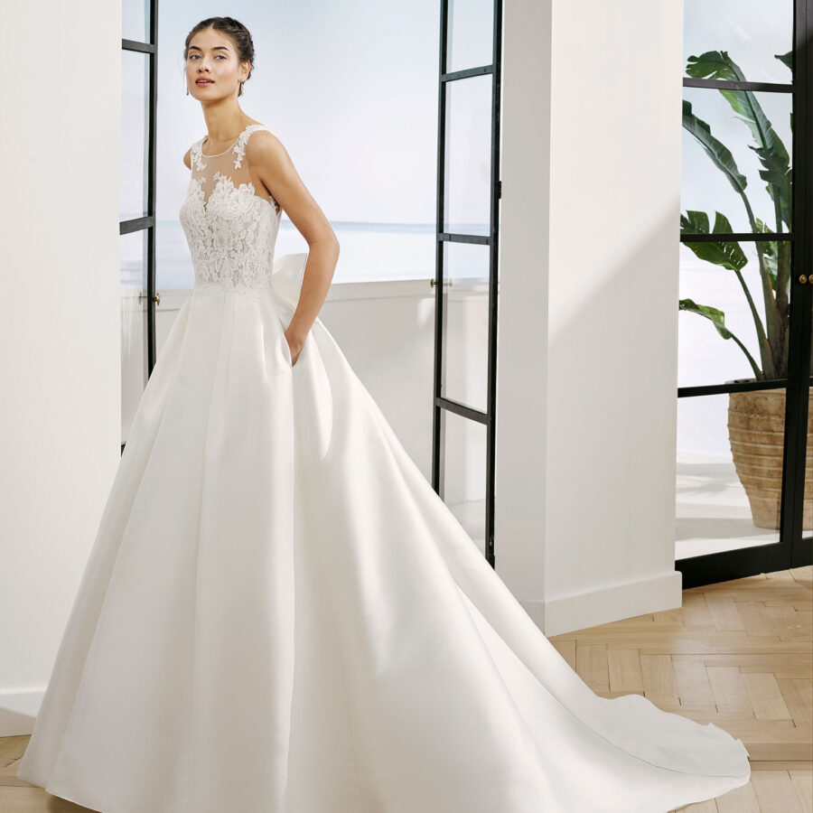 Adriana Alier / Robe PUZAE