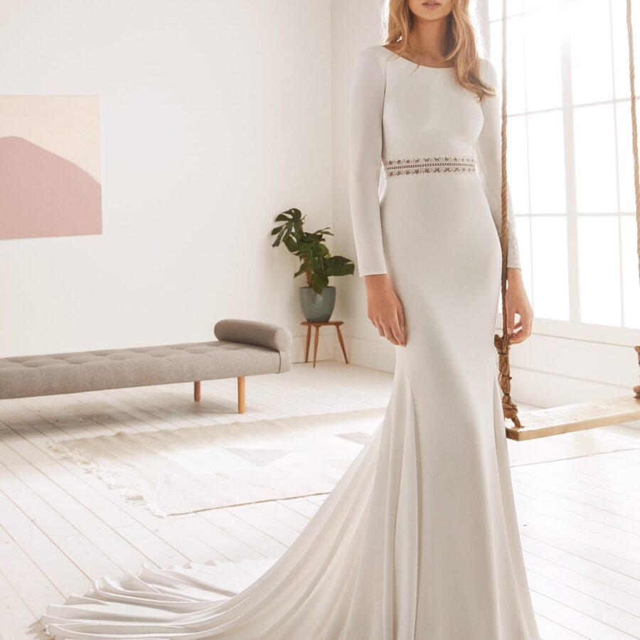 White One / Robe OBOE