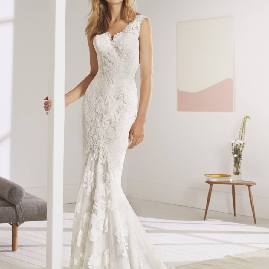 White One / Robe OLEAJE