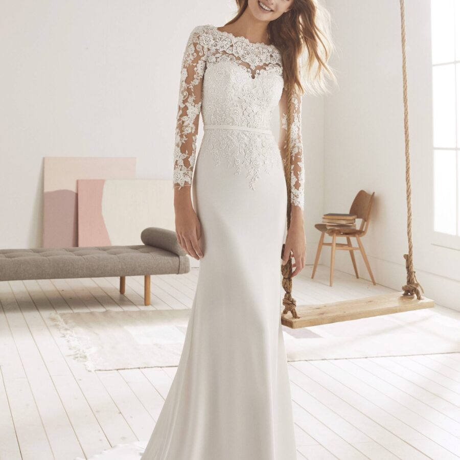 White One / Robe OLMO